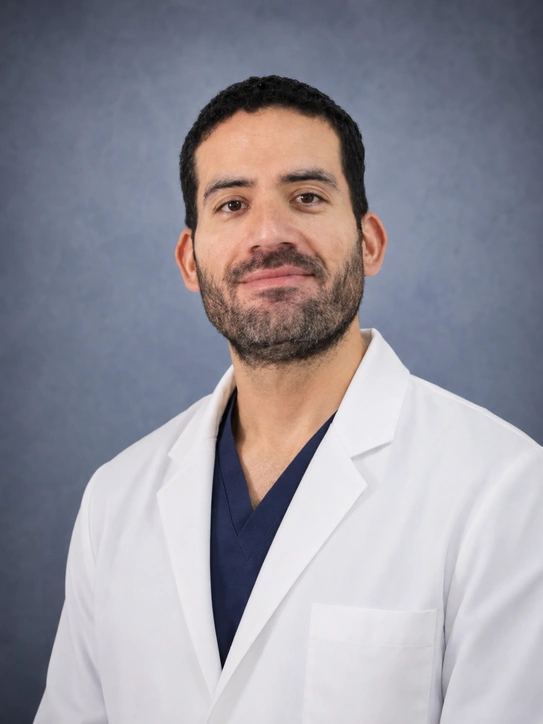 Dr. Salvador Valladares